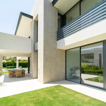 Ultra Luxury 5 Bedroom Retreat With Rooftop Solarium * 마르베야