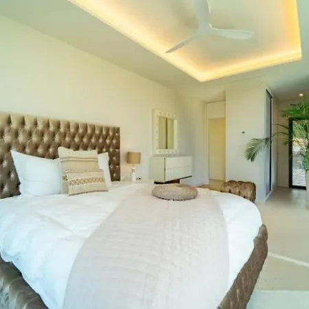 빌라 Ultra Luxury 5 Bedroom Retreat With Rooftop Solarium 마르베야