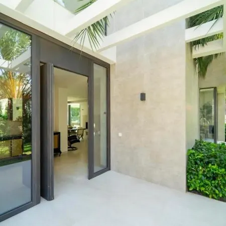 Ultra Luxury 5 Bedroom Retreat With Rooftop Solarium * Marbella