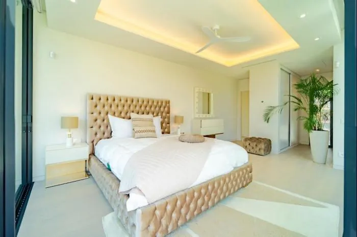 Ultra Luxury 5 Bedroom Retreat With Rooftop Solarium * Marbella