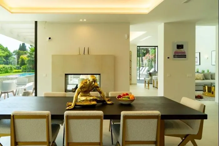 Ultra Luxury 5 Bedroom Retreat With Rooftop Solarium * ماربيا