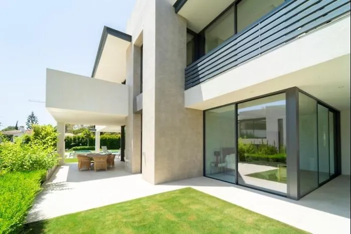 Ultra Luxury 5 Bedroom Retreat With Rooftop Solarium * Marbella