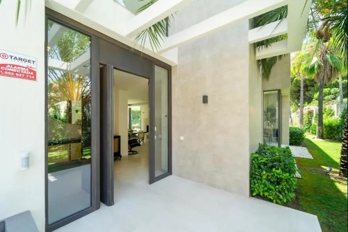 Ultra Luxury 5 Bedroom Retreat With Rooftop Solarium * Marbella